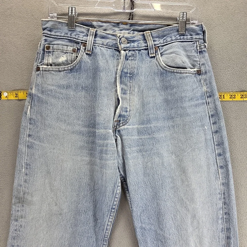Vintage Levis 501 Jeans Mens 30x32 Blue Straight Light Wash Button Fly Made USA